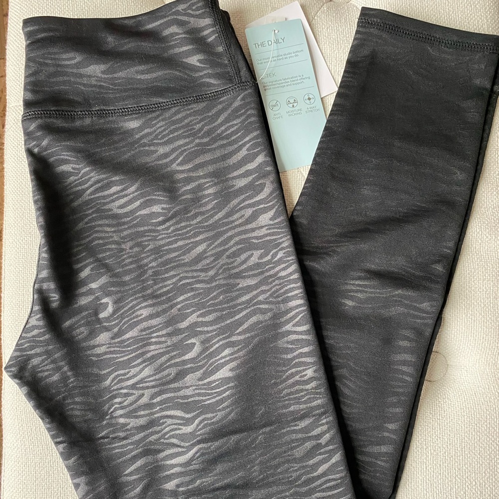 Zella Girls zebr print high waist leggings, NWT